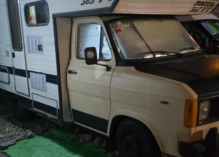 캠프장 Autocaravana Pasar La Noche