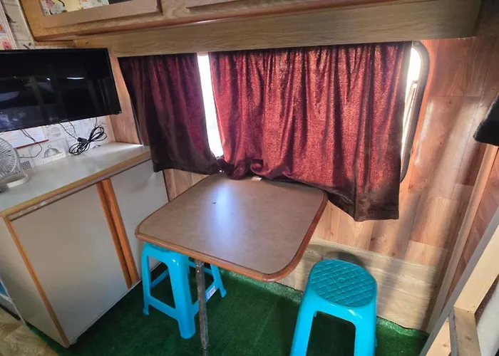 Autocaravana Pasar La Noche Kamp alanı